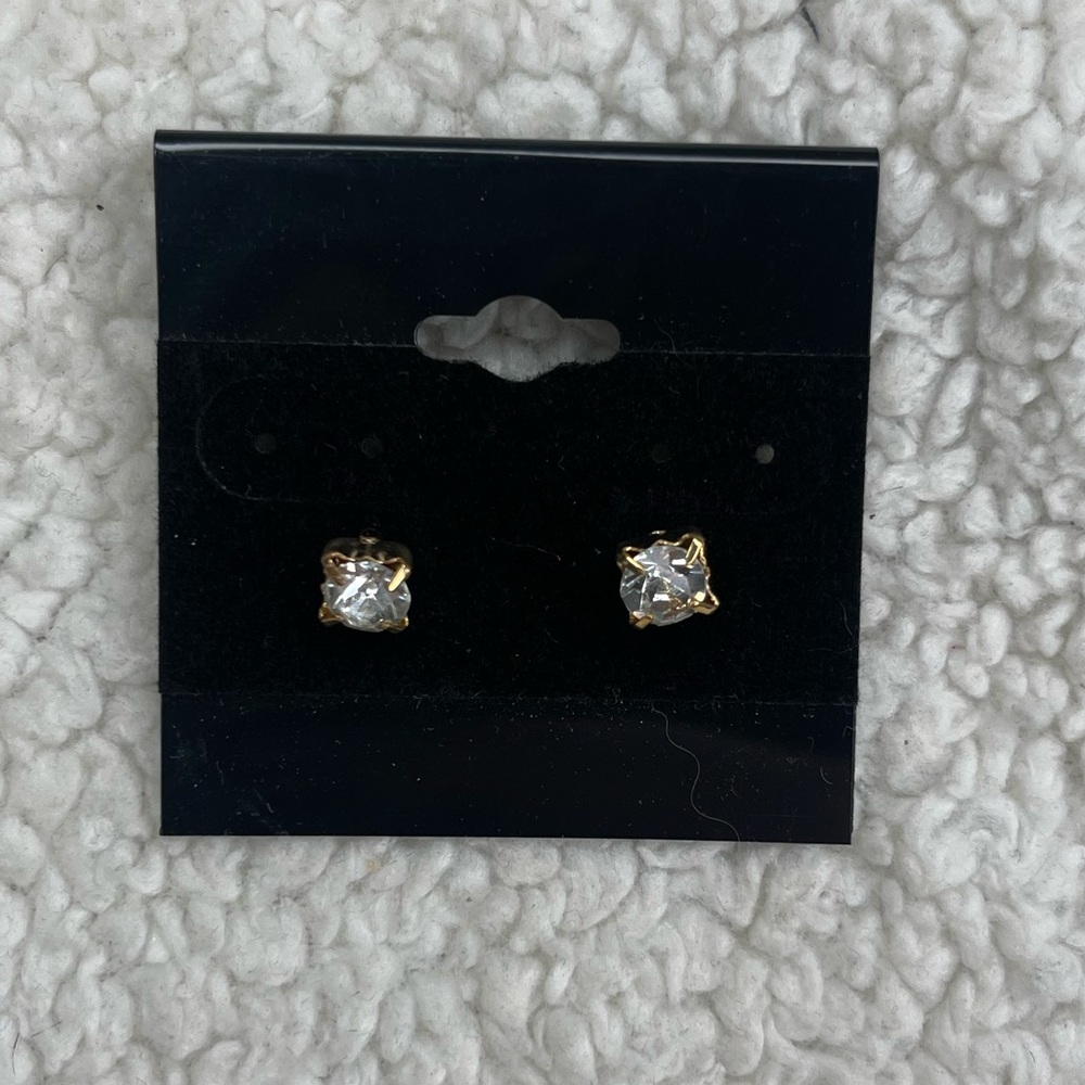 Crystal studs